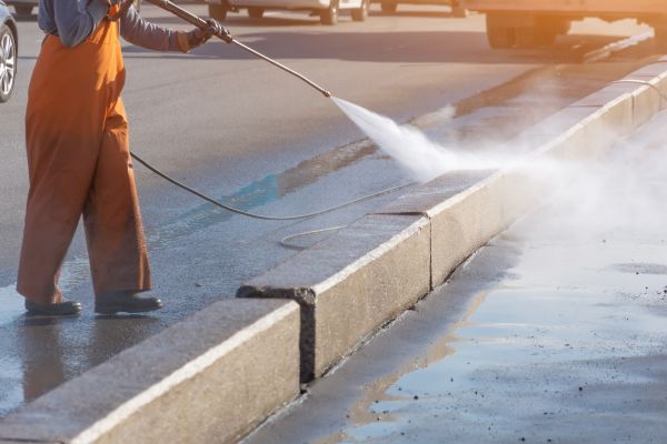 Commercial Concrete Cleaning in Oceanside