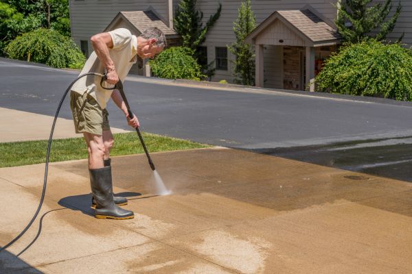 Concrete Pressure Cleaning in Oceanside